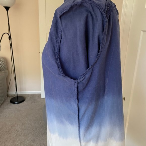 Gap Ombre Indigo to White Shirt, ¾ sleeve - Picture 7 of 8